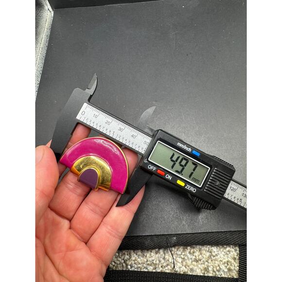 Vintage Monet Geometric Pink & Purple Enamel Gold Tone Brooch Pin 80s Art Deco - Picture 8 of 8